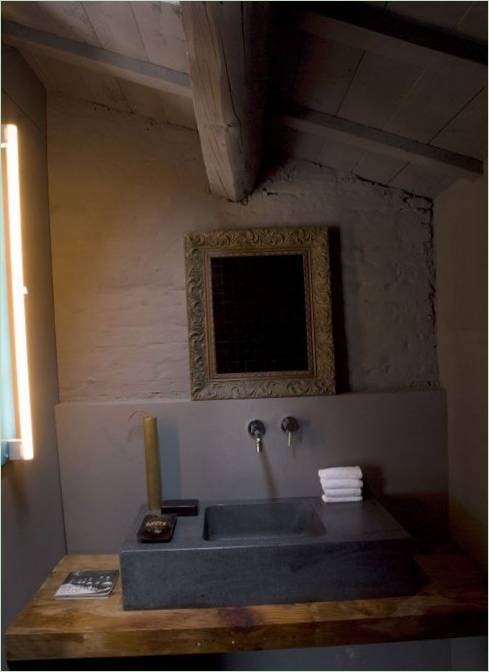 Intérieur de la salle de bains