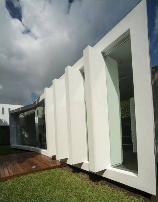 Pabellon-S annexe de vacances en plein air avec des éléments d'une ancienne forteresse au Mexique
