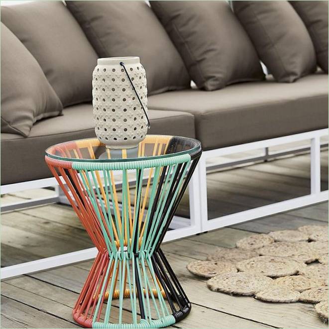 Mobilier de jardin : Une table compacte Meubles de jardin : une table compacte