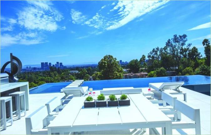 Piscine du manoir Laurel Way par Whipple Russell Architects en Californie