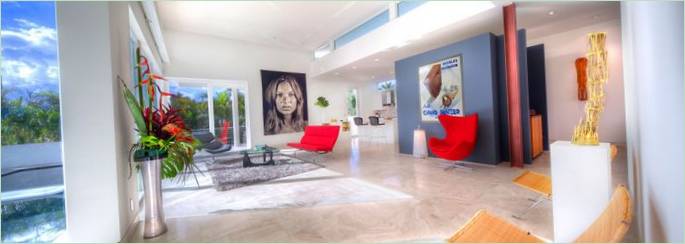 Beaucoup d'éléments lumineux dans le salon