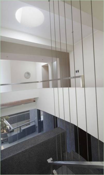 Aménagement intérieur de la maison privée La Planicie en style futuriste, Pérou