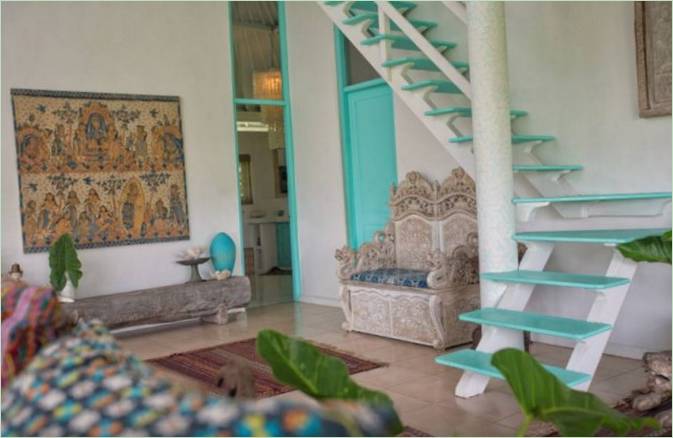 L'intérieur d'une maison sur l'île de Sumba, en Indonésie. Photo 2 L'intérieur d'une maison sur l'île de Sumba, en Indonésie. Photo 2