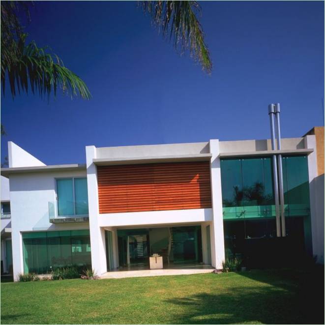 Intérieur de l'E-House à Halisico