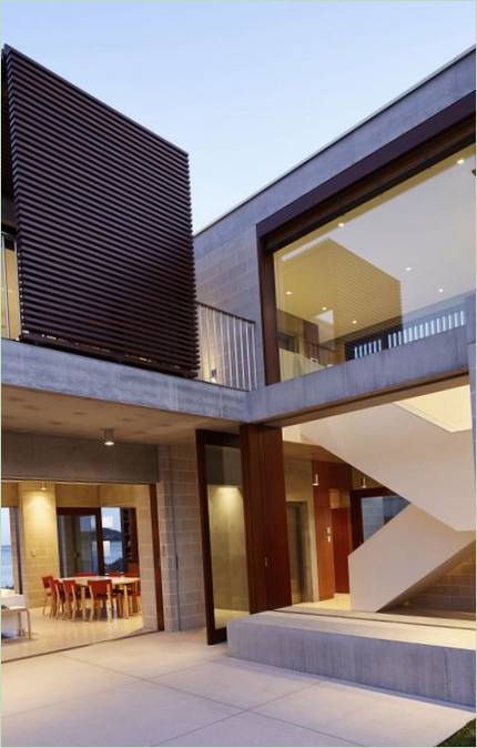 La terrasse d'une maison de campagne Block House en Australie