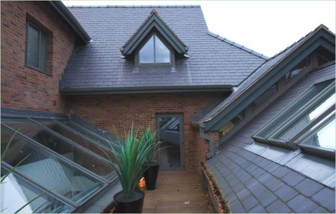 Façade d'une maison FBH en Angleterre