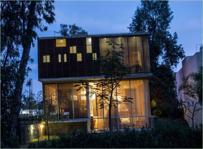 Aménagement intérieur d'une maison dans une forêt d'eucalyptus, Zapopan, Jalisco, Mexique