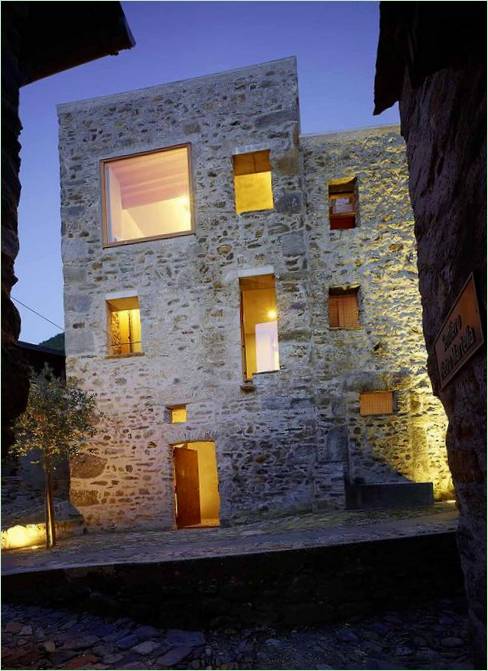 Maison exquise avec façade en pierre