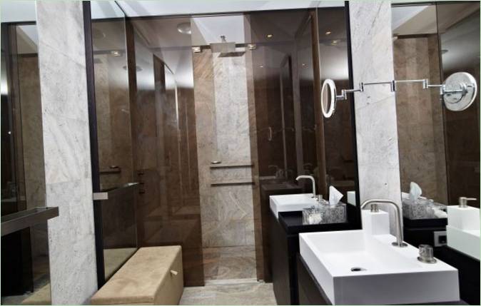 Aménagement intérieur d'un penthouse - salle de bains moderne