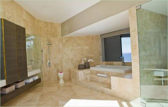 Salle de bain contemporaine en pierre naturelle