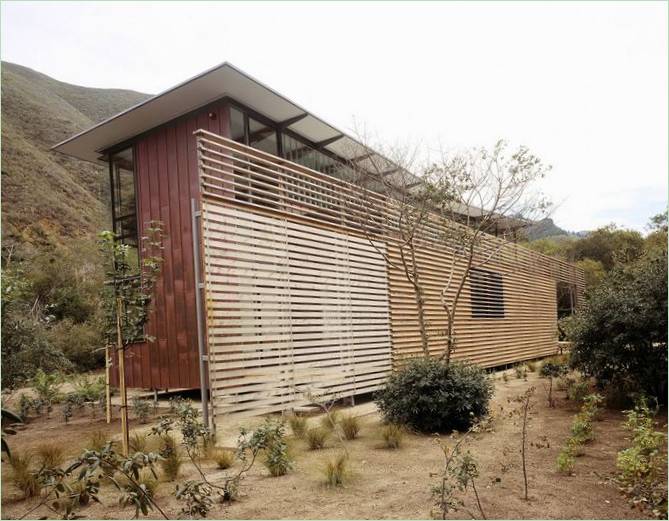 Design intérieur de la maison JFR près d'un canyon californien aux États-Unis