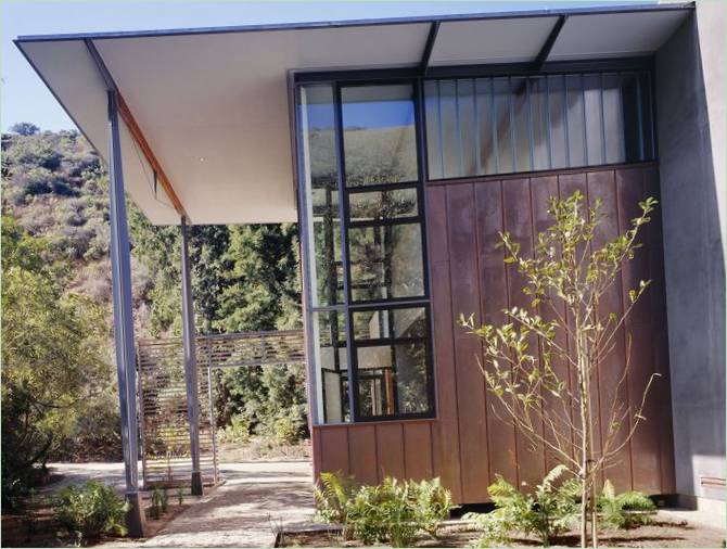 Aménagement intérieur d'une maison JFR près d'un canyon californien aux États-Unis