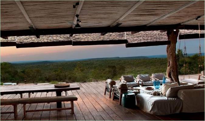 Vue imprenable depuis la terrasse de la réserve privée de Leobo