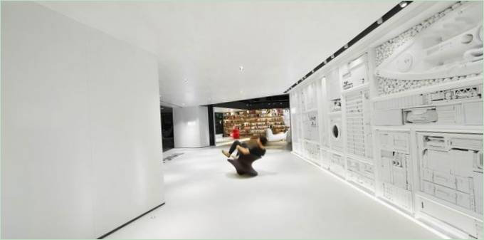 Une exposition moderne : un bureau de vente spacieux