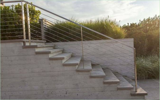 L'escalier de la maison de plage des Hamptons aux États-Unis