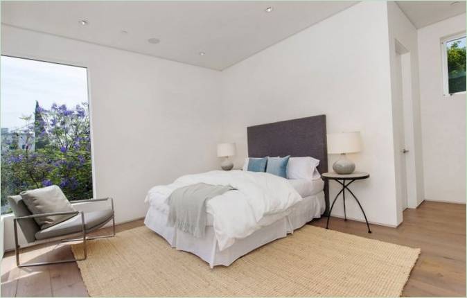 Aménagement intérieur d'une villa avec piscine à Los Angeles