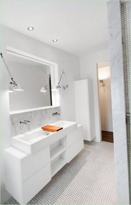 Intérieur d'une petite maison : le blanc