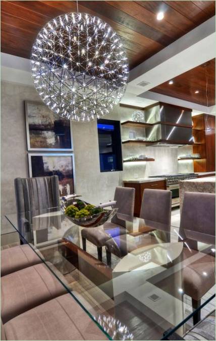Conception intérieure high-tech et art déco du manoir Galatea à Corona del Mar, aux États-Unis