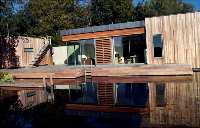 Chalet forestier sur l'eau de PAD Studio