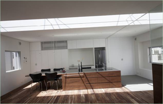 Design intérieur d'une cuisine avec coin repas