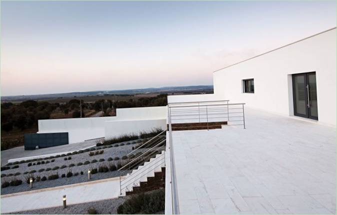 La Ribatejo House est une superbe propriété à flanc de colline offrant des vues imprenables