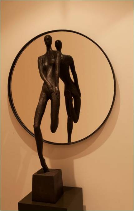 Sculpture à l'intérieur de la Place Hans