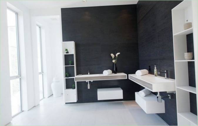 Salle de bain d'un luxueux manoir de Los Angeles