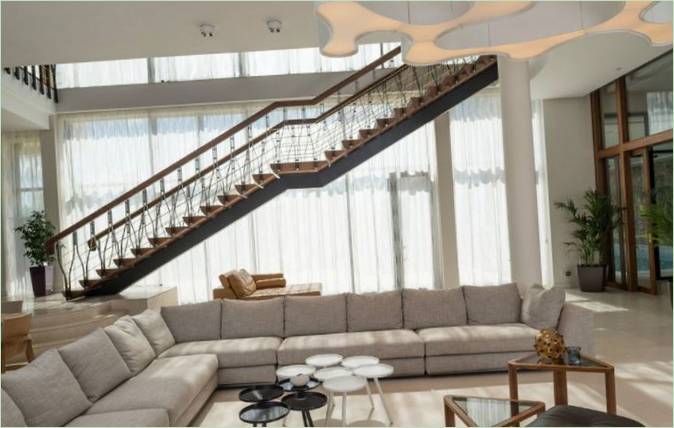 Design intérieur d'un salon blanc