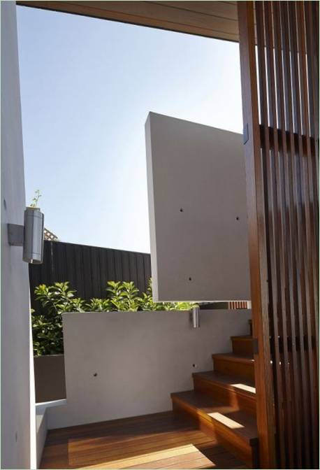 L'escalier d'une maison de campagne de luxe aux États-Unis