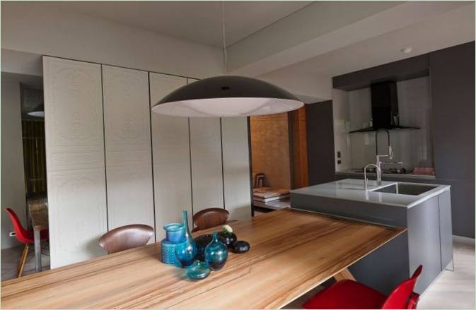 Aménagement intérieur d'un complexe d'appartements combiné avec le bureau de Ganna Studio