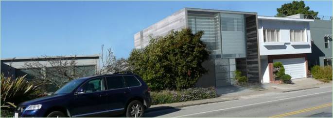 Verre de canalisation dans la finition extérieure de la maison