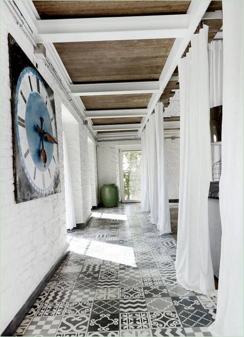 Intérieur d'un appartement dans un ancien bâtiment d'usine