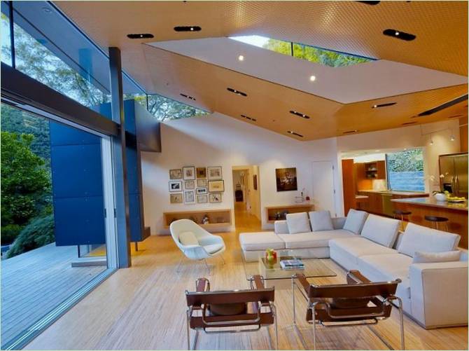 Salle de séjour avec accès à la terrasse