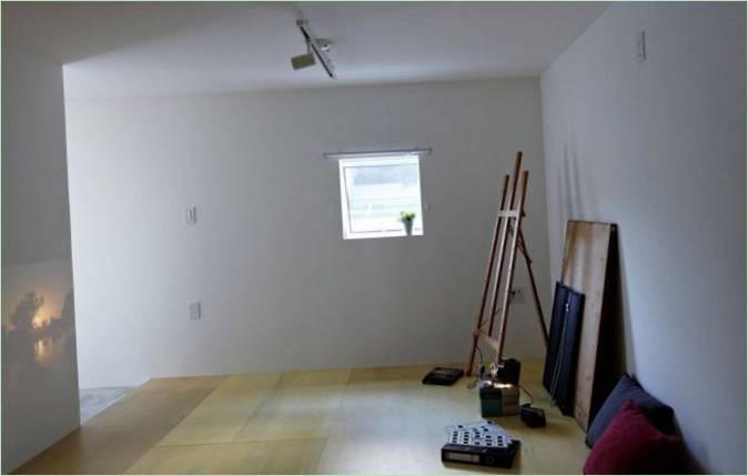 Aménagement intérieur d'un studio d'art à la maison Hiyoshi