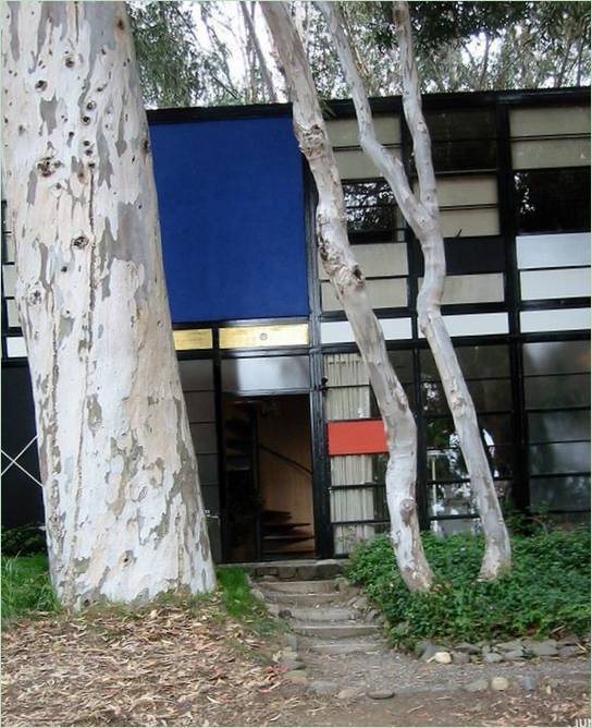 L'entrée principale de la Eames House