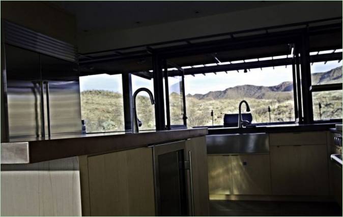 Conception de la cuisine intérieure par DesignBuild et le Magaly Art Studio