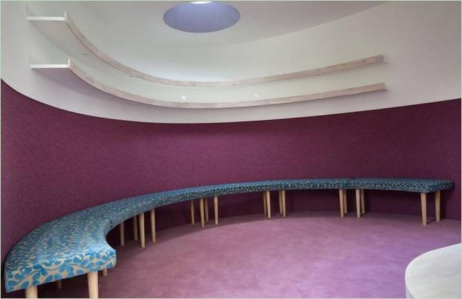 Chambre lilas avec des accents turquoise