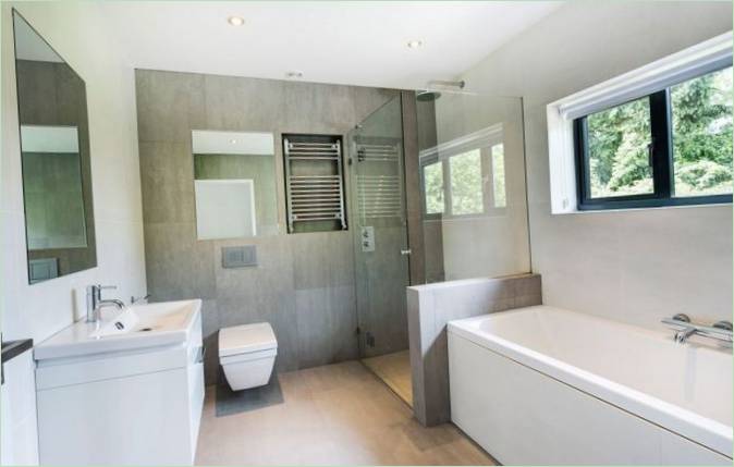 Installations sanitaires blanchies à la chaux à la résidence Kilham en Angleterre