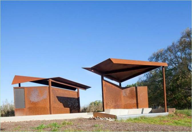Pavillons en acier pour l'observation des oiseaux dans le parc