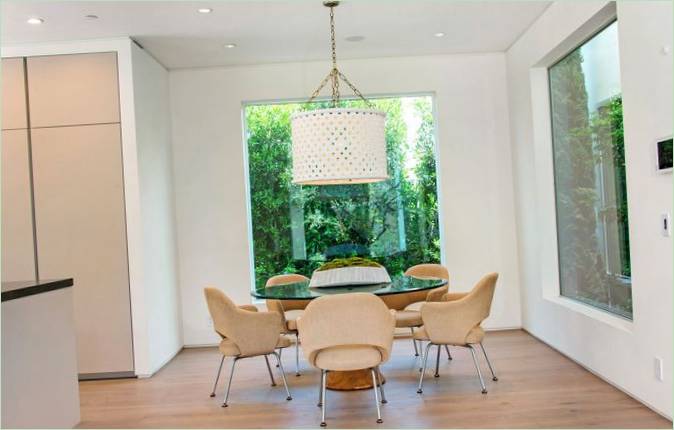Conception intérieure d'une villa avec piscine à Los Angeles