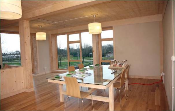 Aménagement intérieur d'une salle à manger moderne