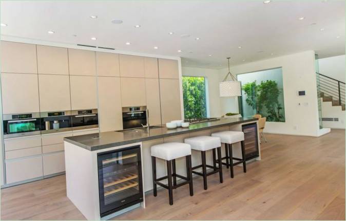 Aménagement intérieur d'une villa-piscine à Los Angeles