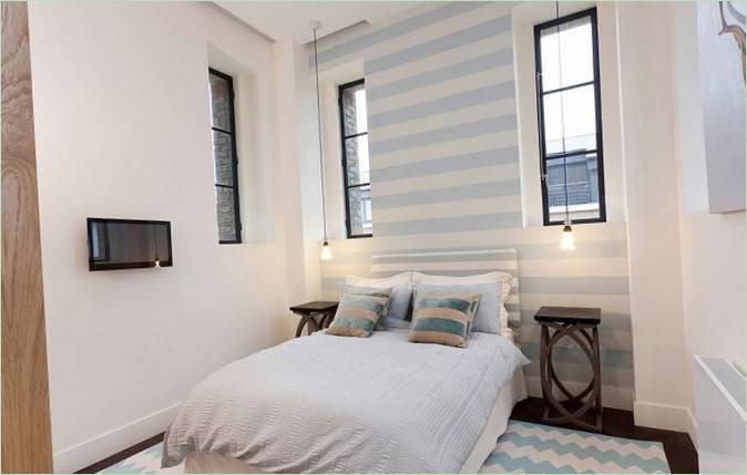 Élégante chambre lumineuse dans une maison privée