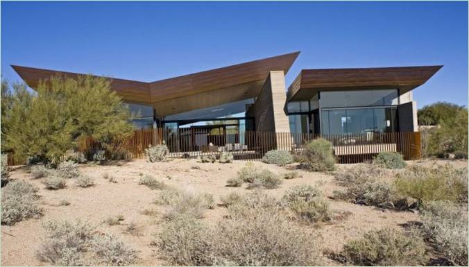 Vitrage de la façade de la maison Desert Wing