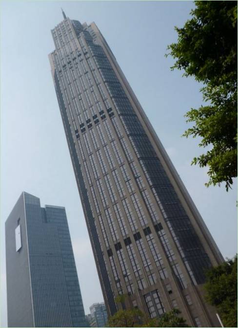 Le gratte-ciel Pinnacle à Guangzhou