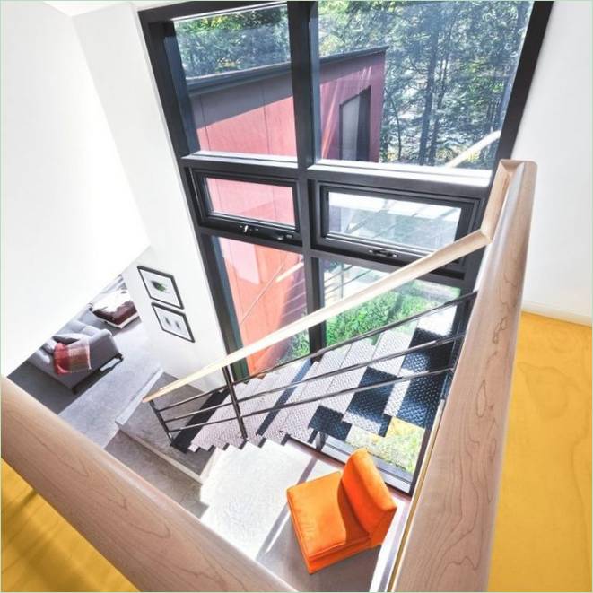 Escalier à l'intérieur du chalet