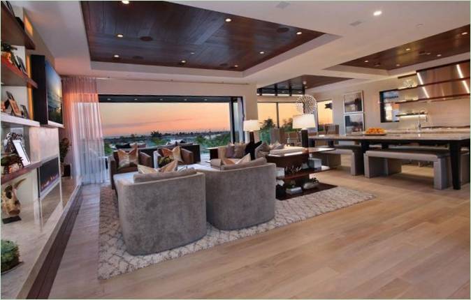 Conception intérieure high-tech et Art déco du manoir Galatea à Corona del Mar, aux États-Unis
