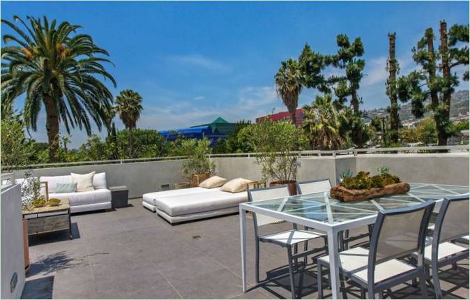 Aménagement intérieur d'une villa-piscine à Los Angeles