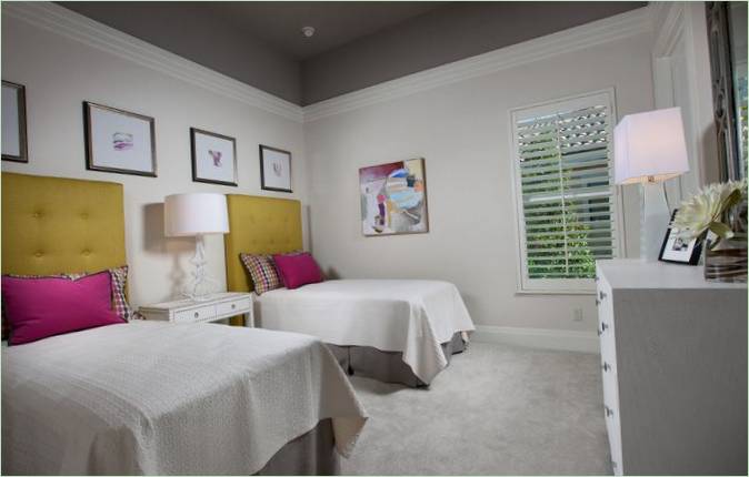 Détails du design intérieur : Plinthe dans la chambre à coucher Détails du design intérieur : Plinthe dans la chambre à coucher