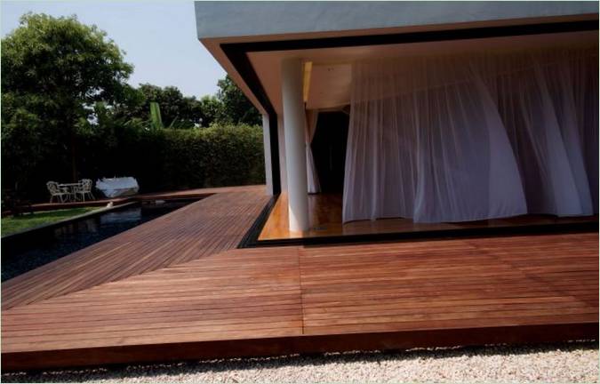 Conception d'une maison d'angle Baan Moom